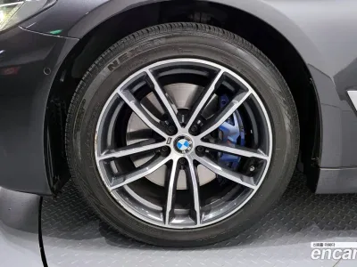2021 BMW 5-Series 523d M Sport, фото 4, лот 10052326