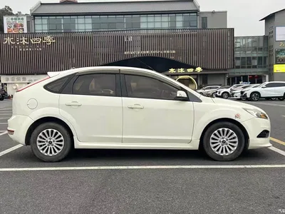 2013 Ford Focus Hatchback Classic 1.8L Automatic Fashion, фото 4, лот 10281274