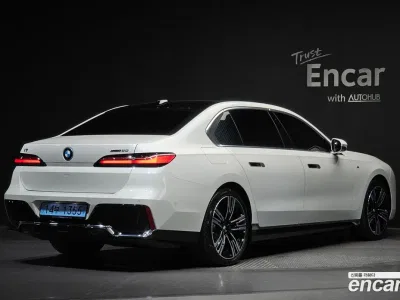 2025 BMW i7 xDrive 60 M sport, фото 1, лот 10083708
