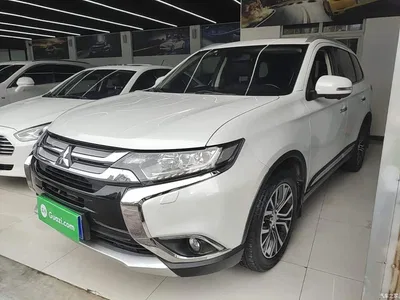 2016 Mitsubishi Outlander 2.4L 4WD Luxury Edition 7-seater, фото 1, лот 10334279