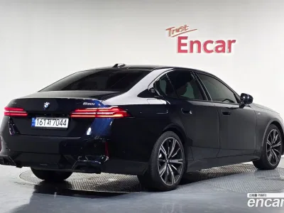 2024 BMW 5-Series 530i xDrive M Sport, фото 1, лот 10064782