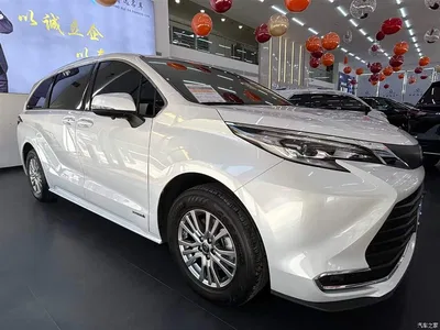 2023 Toyota Sienna 2.5L Hybrid Comfort Edition, фото 3, лот 10323918