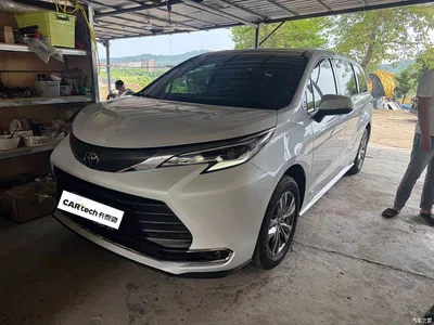 2024 Toyota Sienna 2.5L Hybrid Comfort Edition, фото 1, лот 11134292
