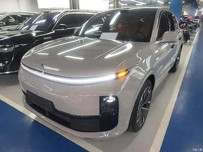 2025 Li Auto L6 Max Smart Renewal Edition, фото 2, лот 10447686