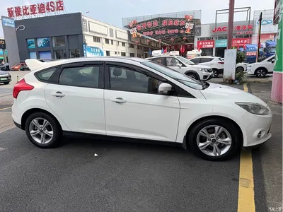 2012 Ford Focus Hatchback 1.6L Automatic Trend, фото 3, лот 10298218