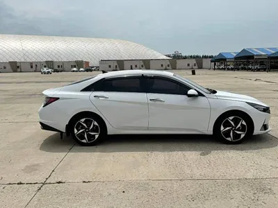 2022 Hyundai Elantra 1.5L CVT LUX Premium Edition, фото 4, лот 10397656