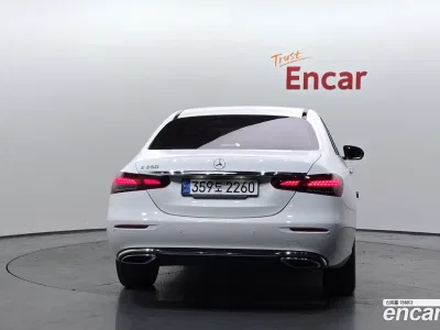 2022 Mercedes-Benz E-Class E250 Exclusive, фото 4, лот 10169393