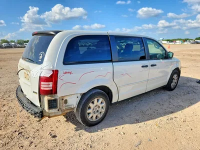 2008 CHRYSLER TOWN & COUNTRY LX, фото 3, лот 10864776