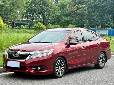 2013 Honda Lingpai 1.8L Automatic Luxury Edition, фото 1, лот 10829796