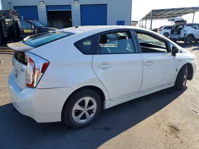 2012 TOYOTA PRIUS TWO, фото 3, лот 10503550