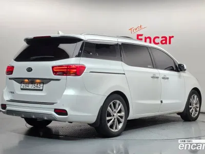 2019 Kia Canival 9-Seater Noblesse, фото 2, лот 10338650