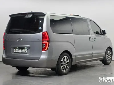 2019 Hyundai Starex Urban 9-Seater, фото 2, лот 10160526