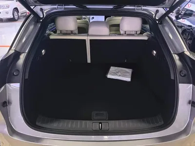 2025 Li Auto i6 4WD Base Model, фото 4, лот 11002857