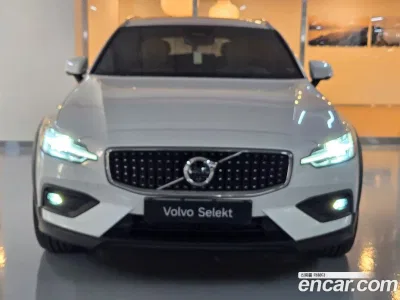 2025 Volvo V60 B5 Ultra AWD, фото 3, лот 10121273