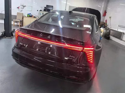 2025 Hongqi H5 PHEV 130 Super Hybrid Edition, фото 3, лот 10415875