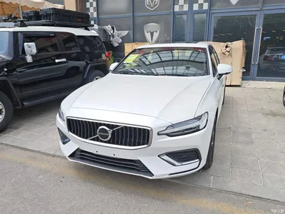 2025 Volvo S60 B4 Smart Luxury Edition, фото 1, лот 10366704