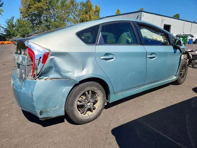 2015 TOYOTA PRIUS TWO, фото 3, лот 10500603