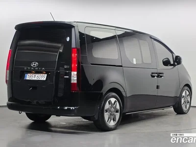 2025 Hyundai Staria 4WD Tourer 9-Seater, фото 2, лот 11400476
