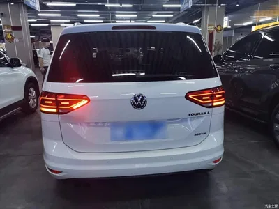 2016 Volkswagen Touran L 280TSI DSG Comfortline, фото 4, лот 10475467