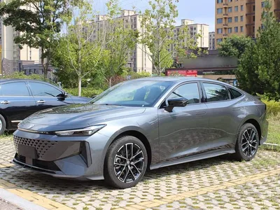 2024 Changan UNI-V iDD Blue Whale Smart iDD 136km Smart Cool, фото 1, лот 10253871