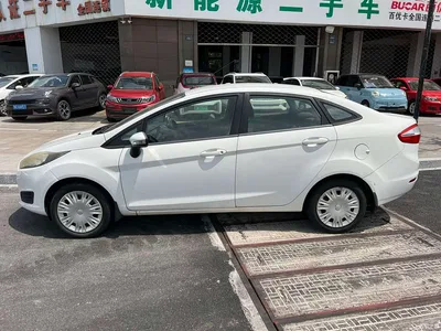 2013 Ford Fiesta Sedan 1.5L Manual Trend, фото 3, лот 10305809