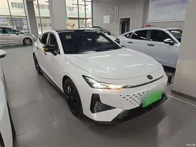2024 Changan UNI-V 1.5T Deluxe, фото 4, лот 10257440
