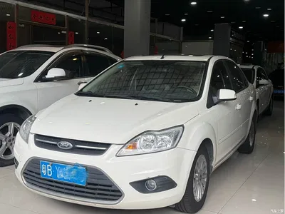 2013 Ford Focus Sedan Classic 1.8L Automatic Fashion, фото 1, лот 11548404