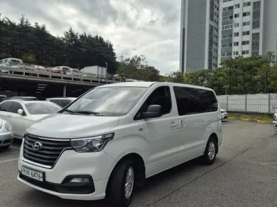 2020 Hyundai Starex Van 5-Seater, фото 2, лот 10803128