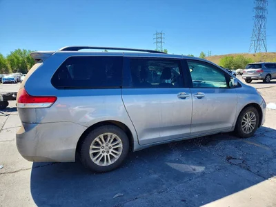 2011 TOYOTA SIENNA XLE 8-PASSENGER, фото 3, лот 10548008