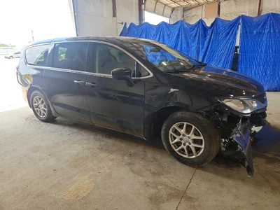 2020 CHRYSLER VOYAGER LX, фото 4, лот 10869406