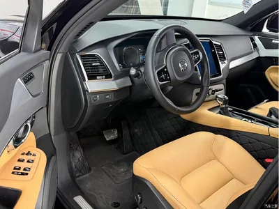 2017 Volvo XC90 T5 Momentum 5-seater, фото 2, лот 10364693