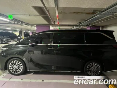 2025 Lexus LM 500h Executive, фото 2, лот 10032967
