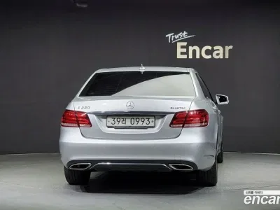 2016 Mercedes-Benz E-Class E220 Bluetec Avantgarde, фото 3, лот 10163792
