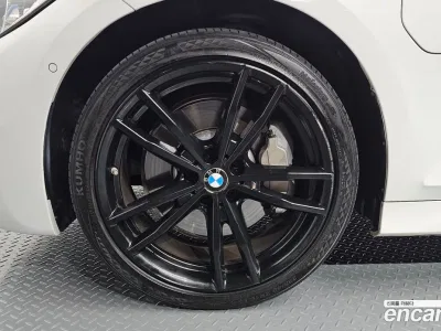 2020 BMW 3-Series 330e M Sport, фото 4, лот 10042778