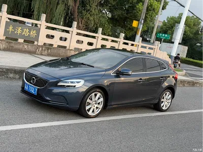 2017 Volvo V40 T3 R-Design, фото 1, лот 10393034