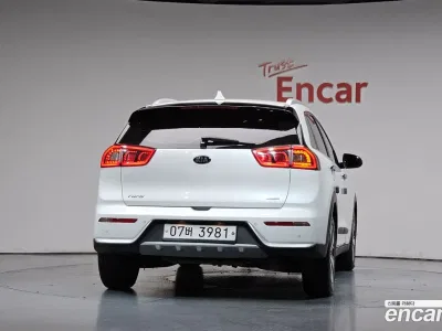 2018 Kia Niro Prestige, фото 3, лот 10215067