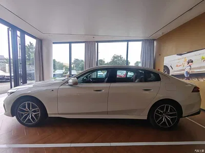 2025 BMW i5 eDrive 35L M Sport Package, фото 3, лот 11194783
