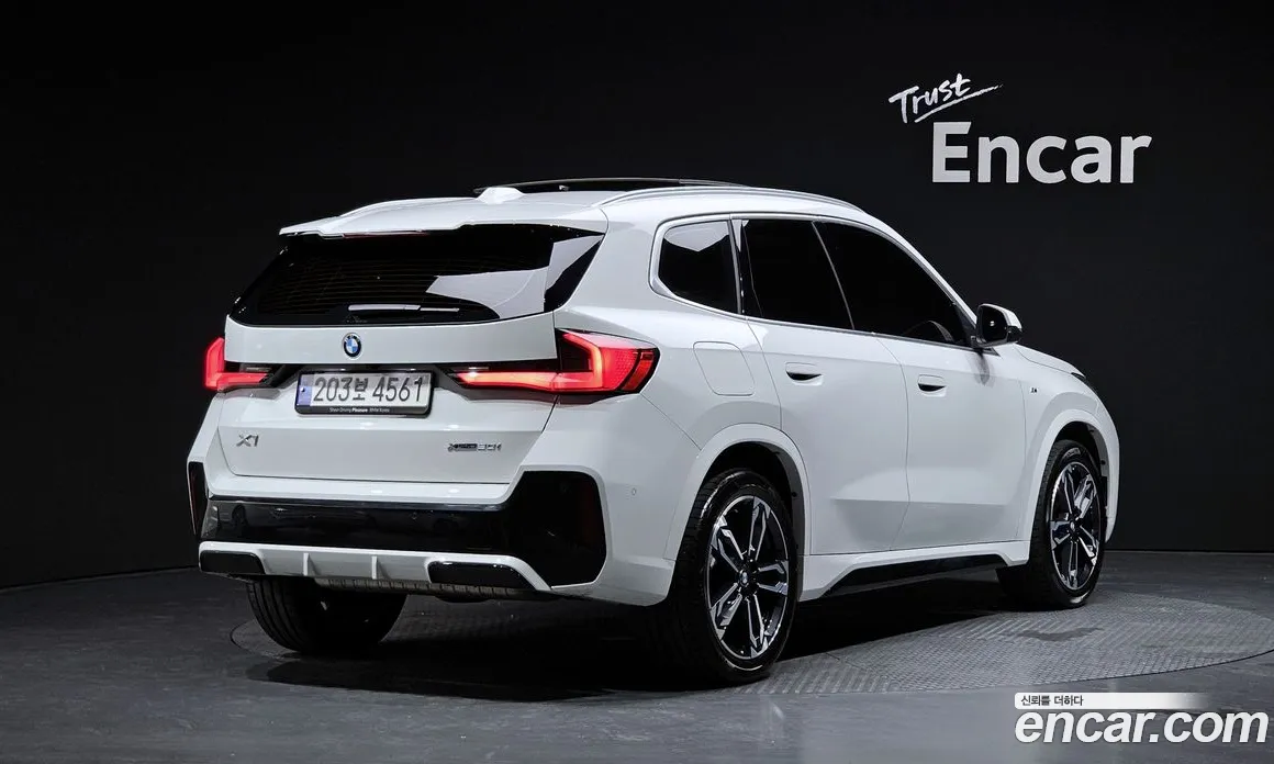 2024 BMW X1 xDrive 20i M Sport, фото 1, лот 10520397