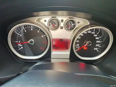 2013 Ford Focus Hatchback Classic 1.8L Manual Base, фото 4, лот 10283104