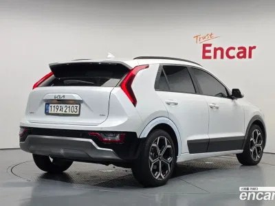 2023 Kia Niro Prestige, фото 2, лот 11353860