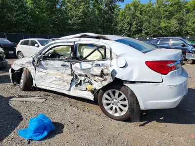 2014 CHRYSLER 200 LIMITED, фото 2, лот 10676121