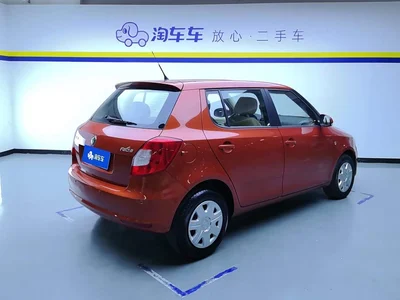 2012 Škoda Fabia 1.4L Manual Crystal Edition, фото 3, лот 11585041