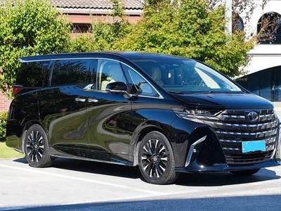 2023 Toyota Alphard Dual Hybrid 2.5L Ultimate Gold Edition, фото 2, лот 10668303
