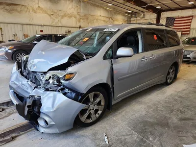 2013 TOYOTA SIENNA SPORT, фото 1, лот 10508001