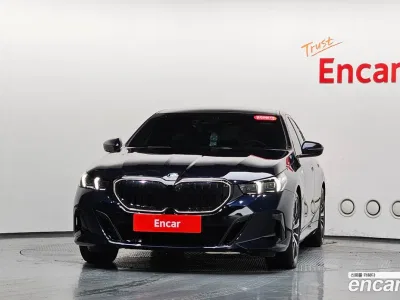2025 BMW 5-Series 530i xDrive M Sport, фото 2, лот 10145669