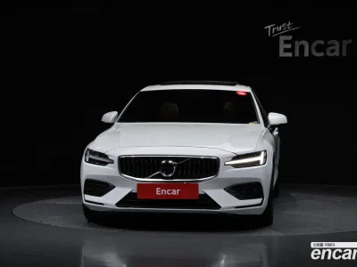2021 Volvo S60 B5 Inscription, фото 3, лот 10124638