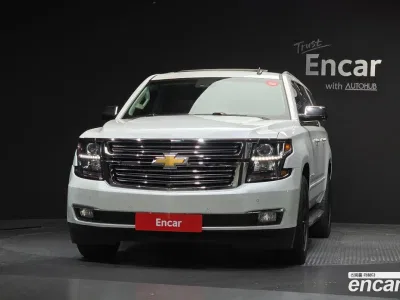 2017 Chevrolet Surburban 5.3, фото 3, лот 10196035