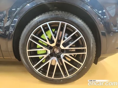 2025 Porsche Cayenne 4.0 Turbo E-hybrid Coupe, фото 4, лот 10094632