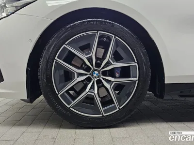 2024 BMW 5-Series 520i M Sport, фото 4, лот 10067568