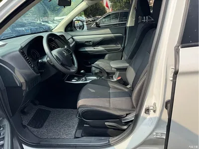 2018 Mitsubishi Outlander 2.0L 2WD Trend Edition 5-seater, фото 4, лот 10887322